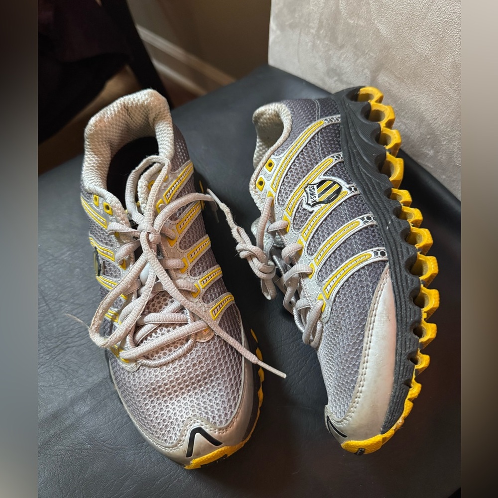 K-Swiss Tubes Athletic Shoe